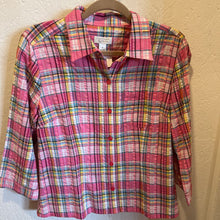 Load image into Gallery viewer, Plaid Semi Gauze 1 Pcoket Button Up Blouse

