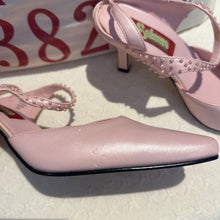 Load image into Gallery viewer, New! Salsero Pearl Pink Slingbacks (slight damage) Size 7W
