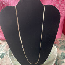 Load image into Gallery viewer, Vintage SS 20&quot; Herringbone Chain Necklace

