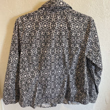 Load image into Gallery viewer, Printed 100% Cotton Blouse Size X

