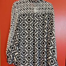 Load image into Gallery viewer, Mandela Two Tone Print Blouse w/ Tie at Neck Size 22/24W
