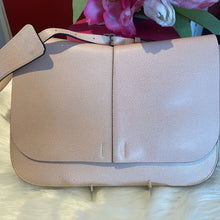 Load image into Gallery viewer, Gianni Chiarini Pale Pink Leather Fold Over Shoulder Bag
